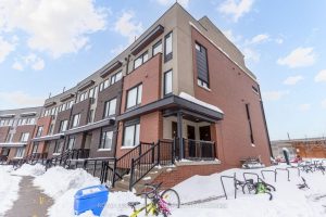 2-bedroom condo townhouse for sale in Toronto — 4 - 179 William Duncan Road
