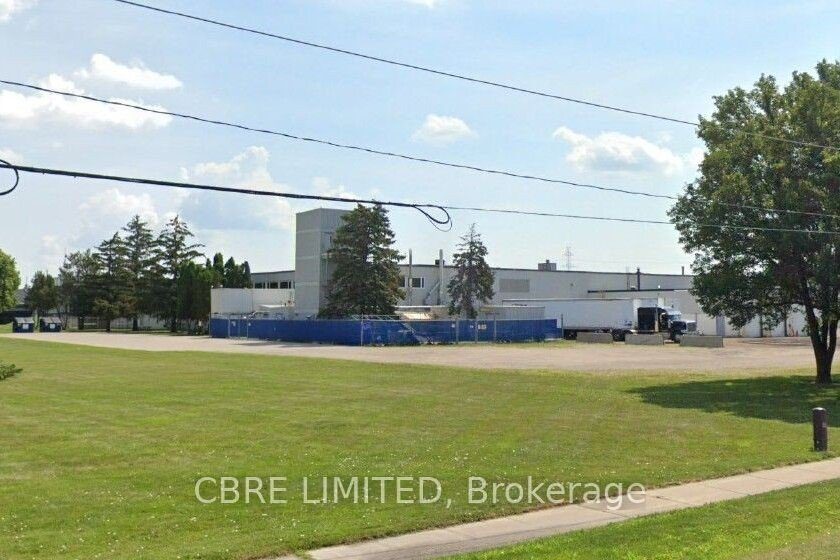 Studio investment home for sale in Chatham-kent — 4 - 540 Park Avenue E (Photo 1)
