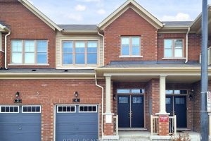 3-bedroom att/row/townhouse for sale in Whitby — 4 Paradise Way