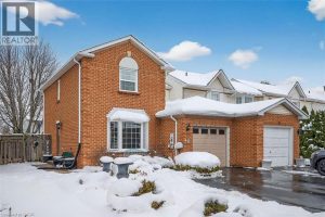 3-bedroom home for sale in Grimsby — 40 Hedge Lawn Drive