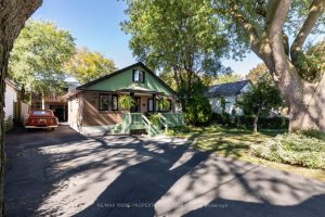 2-bedroom duplex home for sale in Toronto — 40 Jeavons Avenue