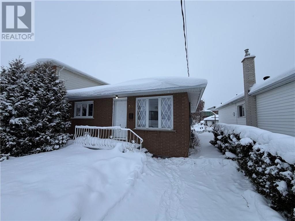 3-bedroom home for rent in Sudbury — 40 Tuddenham Avenue (Photo 1)