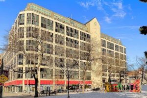 2-bedroom condo apartment for sale in Toronto — 402 - 222 The Esplanade Avenue