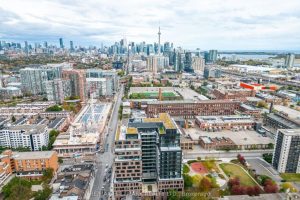 1-bedroom condo apartment for sale in Toronto — 402 - 270 Dufferin Street