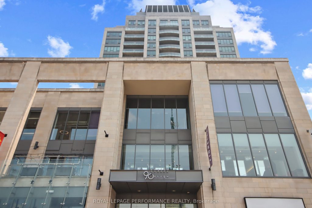 1-bedroom condo apartment for rent in Ottawa — 402 - 90 George Street (Photo 1)