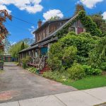 3-bedroom detached home for sale in Lincoln — 4034 Victoria Avenue (Photo 2)
