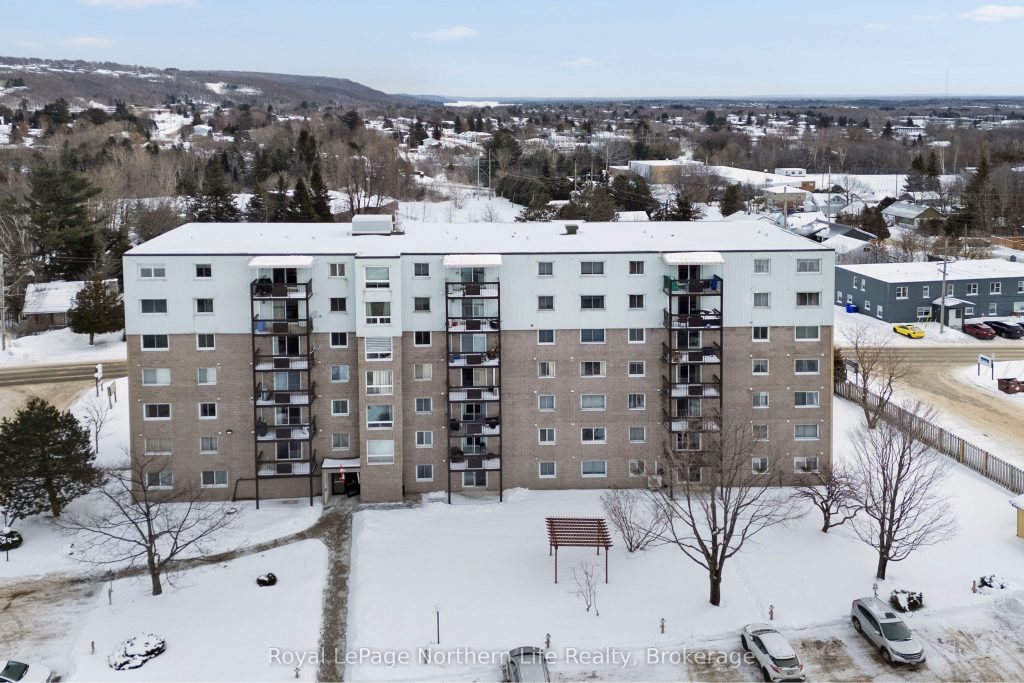 2-bedroom condo apartment for sale in North Bay — 405 - 935 Stockdale Road (Photo 1)