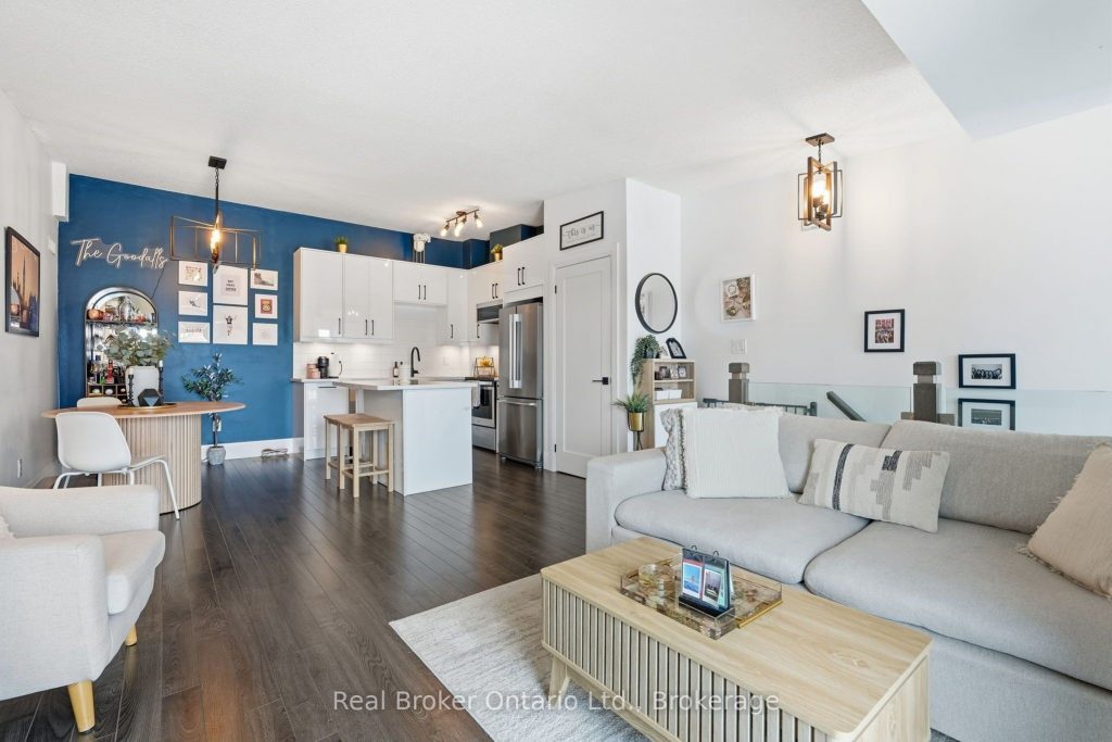 2-bedroom condo apartment for sale in Burlington — 406 - 4140 Foxwood Drive (Photo 1)