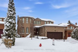 4-bedroom detached home for sale in Mississauga — 4065 River Mill Way