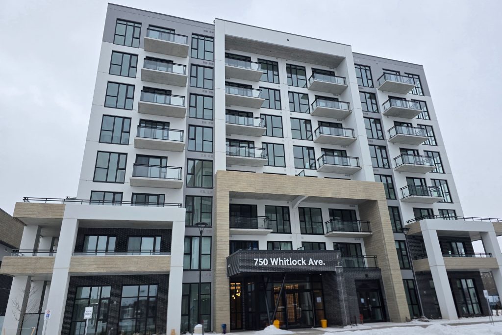 1-bedroom condo apartment for rent in Milton — 407 - 750 Whitlock Avenue (Photo 1)