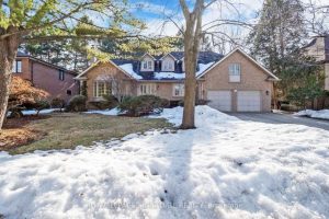 4-bedroom detached home for sale in Mississauga — 4086 Summit Court