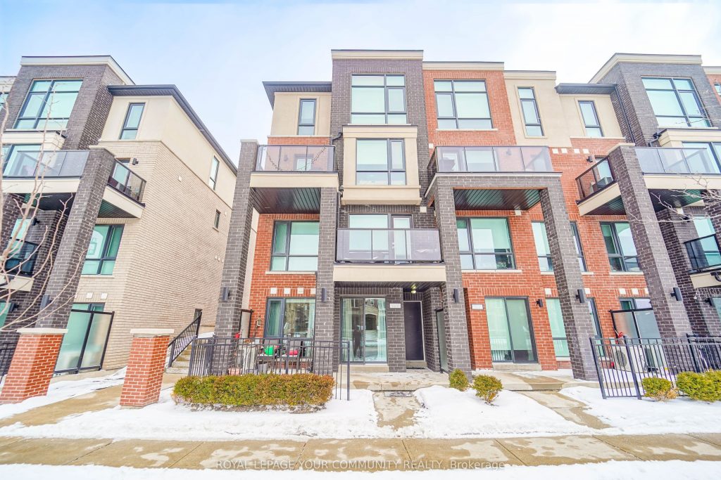 2-bedroom condo townhouse for sale in Brampton — 41 - 100 Dufay Road N (Photo 1)