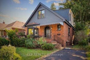 3-bedroom detached home for sale in Hamilton — 41 Cameron Avenue S