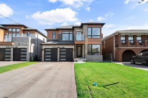 4-bedroom detached home for sale in Toronto — 41 St Andrews Boulevard