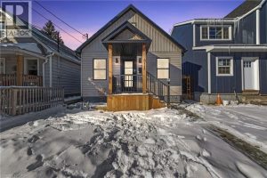 3-bedroom home for sale in Hamilton — 411 Fairfield Avenue