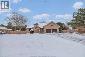3-bedroom home for sale in Windsor — 4160 Baseline