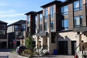 3-bedroom att/row/townhouse for sale in Whitby — 42 Lake Trail Way