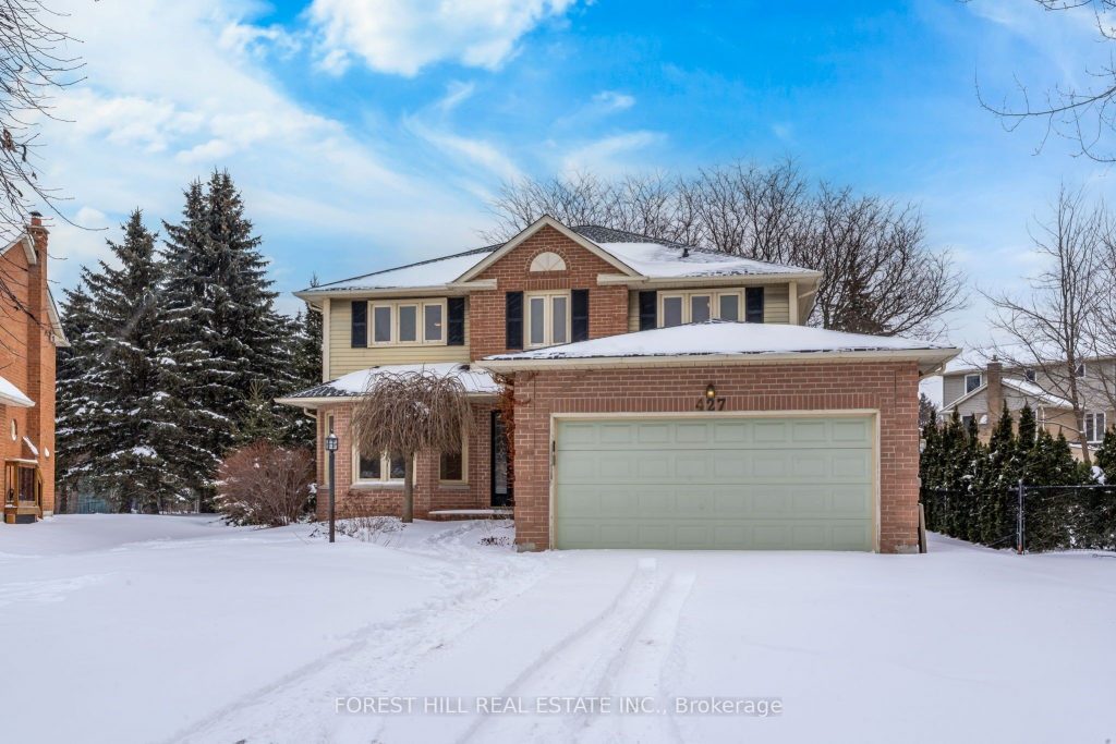 4-bedroom detached home for sale in Newmarket — 427 Mathews Court (Photo 1)
