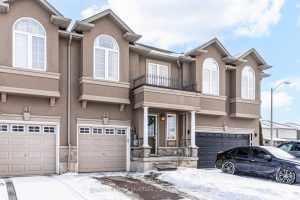 3-bedroom att/row/townhouse for sale in Hamilton — 43 Trafalgar Drive