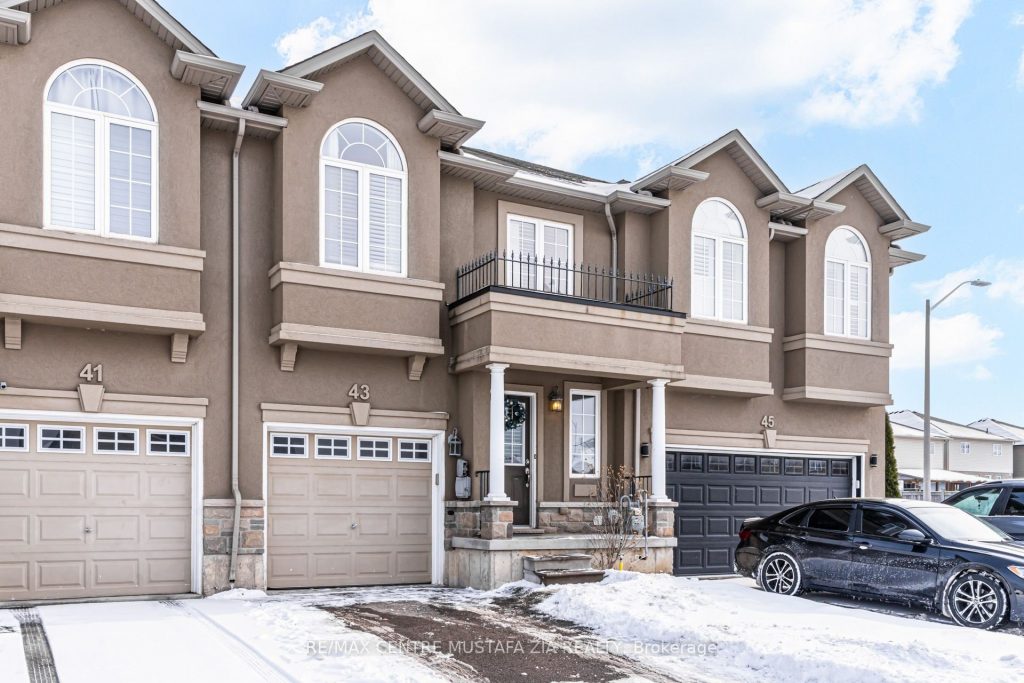 3-bedroom att/row/townhouse for sale in Hamilton — 43 Trafalgar Drive (Photo 1)