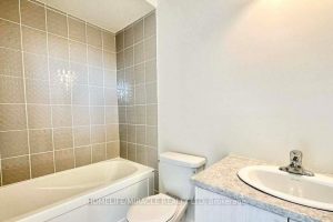 3-bedroom att/row/townhouse for sale in Oshawa — 432 Okanagan Path