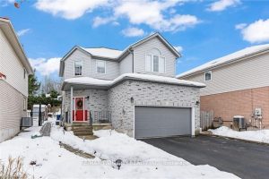 3-bedroom detached home for sale in Kitchener — 44 Dineen Court
