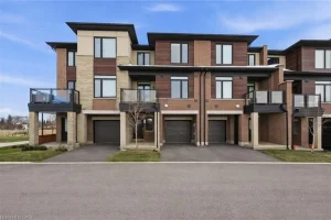 2-bedroom home for sale in Stoney Creek — 44 - 590 North Service Road