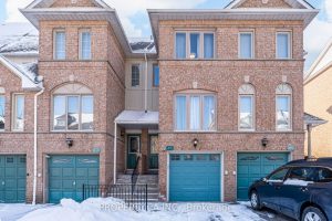 3-bedroom condo townhouse for sale in Mississauga — 45 - 1050 Bristol Road W