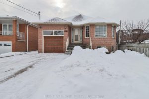 3-bedroom detached home for sale in Toronto — 459 Maple Leaf Drive