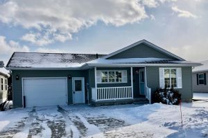 2-bedroom detached home for sale in Strathroy-caradoc — 459 Richard Crescent