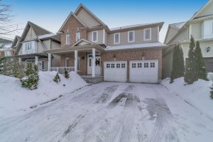 4-bedroom detached home for sale in Georgina — 46 Carness Crescent