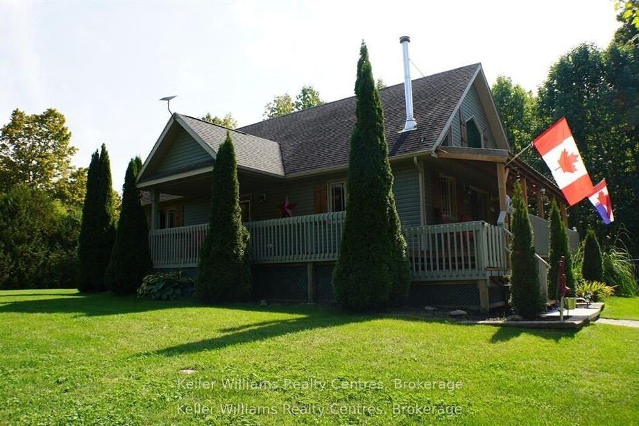 4-bedroom detached home for sale in Georgian Bluffs — 462028 Concession 24 N/a (Photo 1)