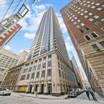 1-bedroom condo apartment for rent in Toronto — 4714 - 70 Temperance Street (Photo 1)