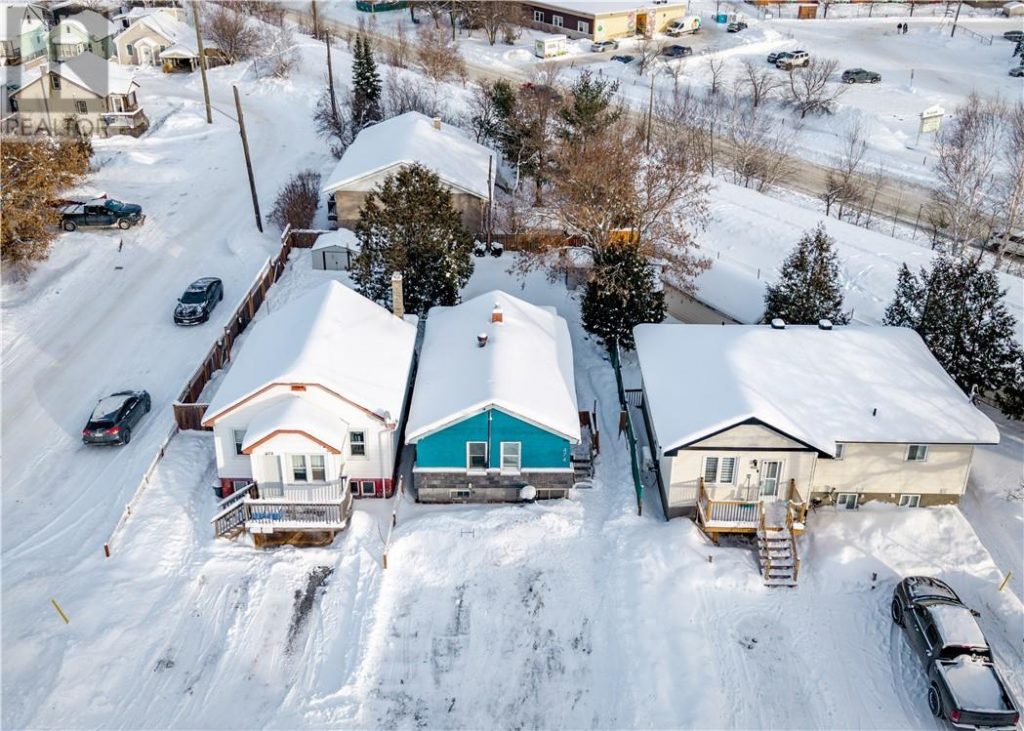 2-bedroom home for sale in Greater Sudbury — 474 Tedman Avenue (Photo 1)
