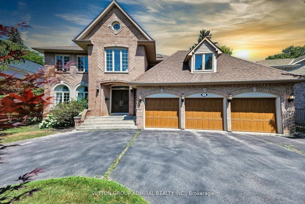 4-bedroom detached home for sale in Toronto — 48 Berkindale Drive (Photo 1)