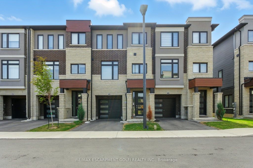 3-bedroom att/row/townhouse for sale in Hamilton — 48 Capstone Lane (Photo 1)