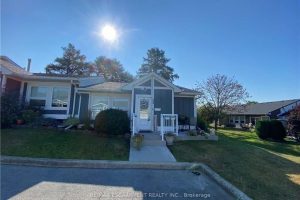1-bedroom condo apartment for sale in Hamilton — 49 Bishop Reding Trail
