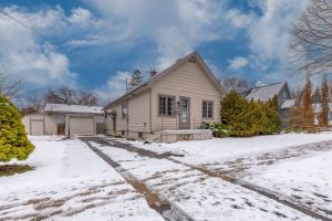 3-bedroom detached home for sale in London East — 49 Mcnay Street