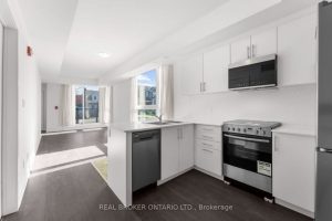 2-bedroom condo townhouse for rent in Toronto — 5 - 16 Marquette Avenue