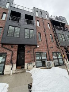 5-bedroom store w apt/office home for sale in Toronto — 5 - 3069 Pharmacy Avenue