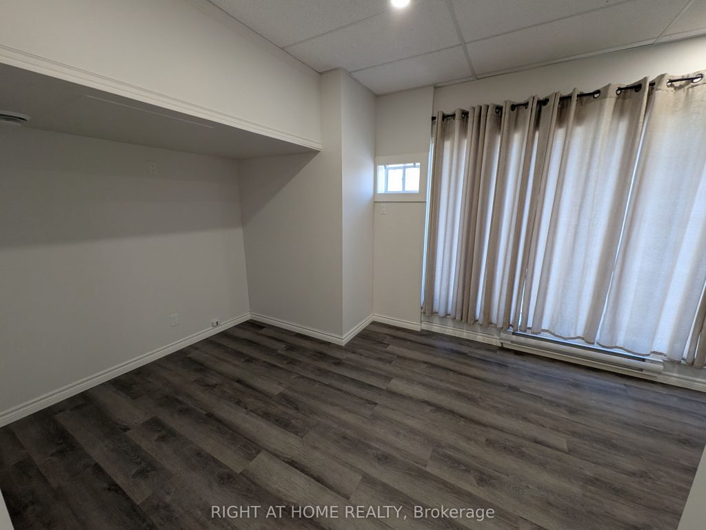 1-bedroom multiplex home for rent in Oshawa — 5 - 333 Simcoe Street S (Photo 1)