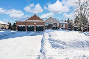 3-bedroom detached home for sale in Springwater — 5 Munro Court