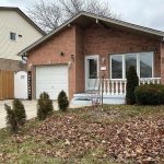 3-bedroom detached home for sale in Hamilton — 5 Twinoaks Acres (Photo 1)