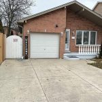3-bedroom detached home for sale in Hamilton — 5 Twinoaks Acres (Photo 2)
