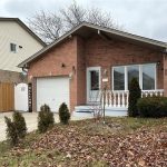 4-bedroom home for sale in Stoney Creek — 5 Twinoaks Crescent (Photo 1)