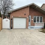 4-bedroom home for sale in Stoney Creek — 5 Twinoaks Crescent (Photo 2)