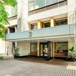 2-bedroom condo apartment for sale in Toronto — 501 - 33 Harbour Square (Photo 2)