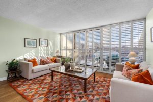3-bedroom condo apartment for sale in Toronto — 504 - 10 Fashion Roseway N/a