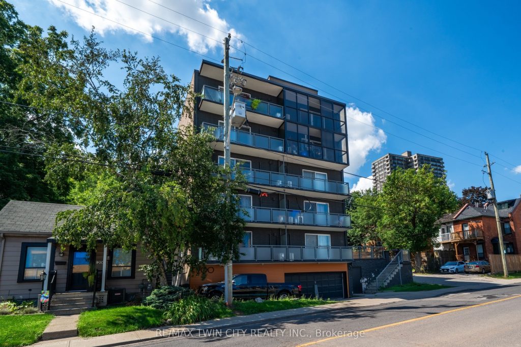 1-bedroom multiplex home for rent in Hamilton — 504 - 200 Charlton Avenue E (Photo 1)
