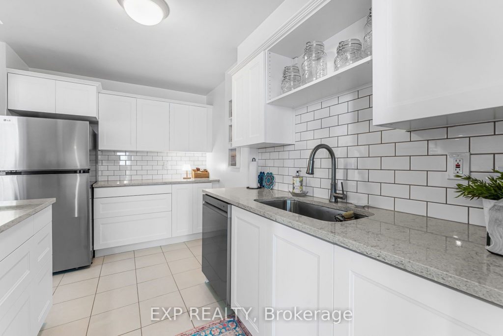 1-bedroom condo apartment for sale in St. Catharines — 509 - 15 Towering Heights Boulevard (Photo 1)
